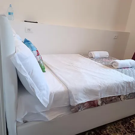 Locazione Turistica 2 Frühstückspension Tessera